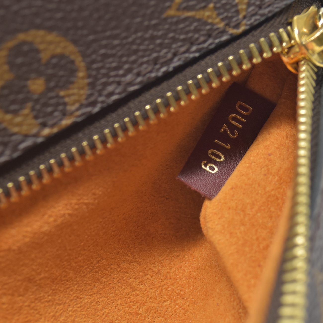 $2760 2019 Louis Vuitton Monogram Braided Pochette Metis Safran DU2109