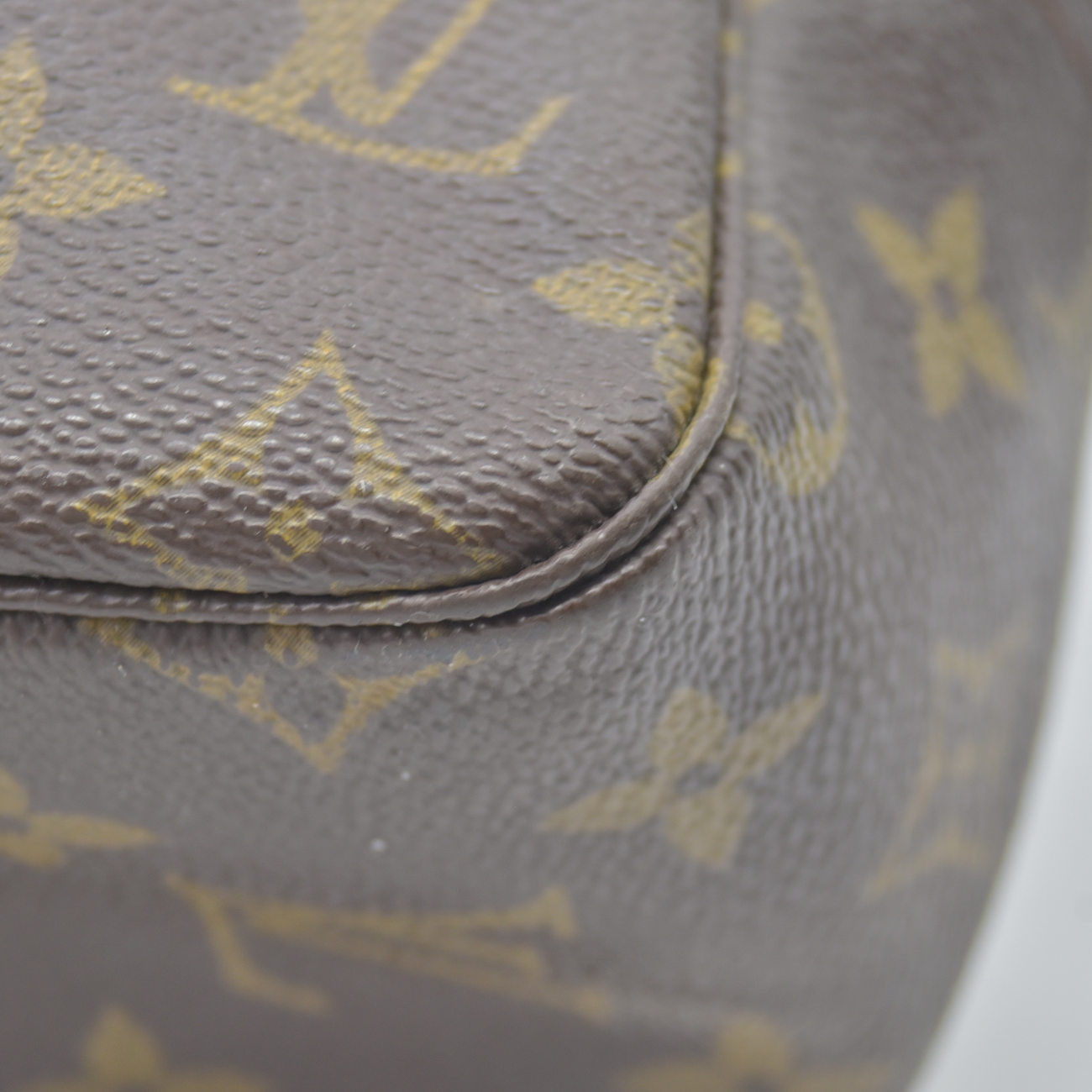 $600 1985 LOUIS VUITTON Monogram Trousse Toilette 28 Clutch Bag 854MI