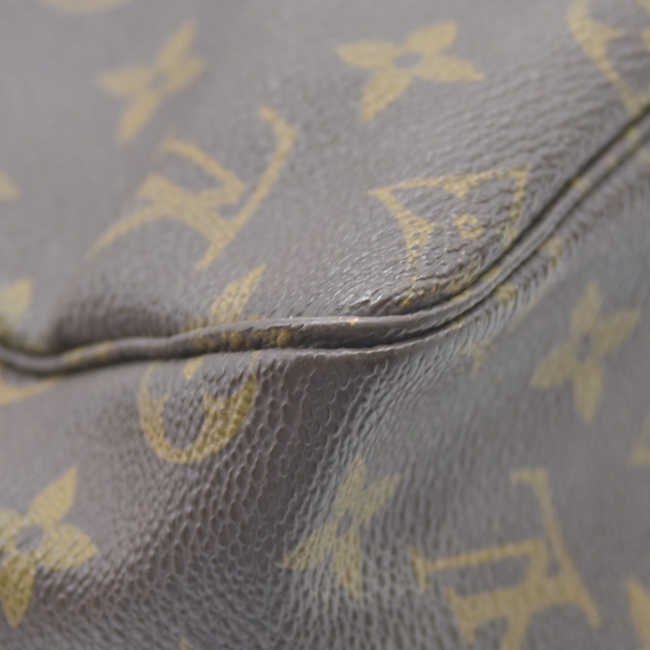 $600 1985 LOUIS VUITTON Monogram Trousse Toilette 28 Clutch Bag 854MI