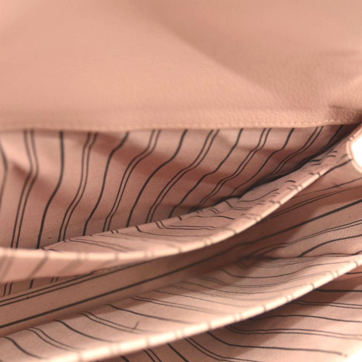 LOUIS VUITTON Empreinte Pochette Metis Rose Poudre DU1167