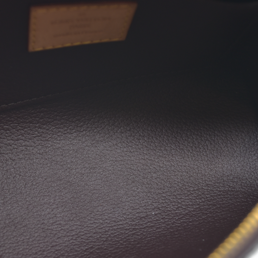 $530 LOUIS VUITTON Vernis Cosmetic Pouch Amarante CONSIGMENT AUCTION