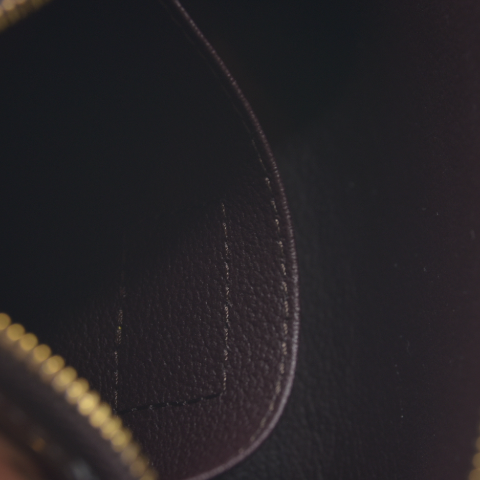 $530 LOUIS VUITTON Vernis Cosmetic Pouch Amarante CONSIGMENT AUCTION