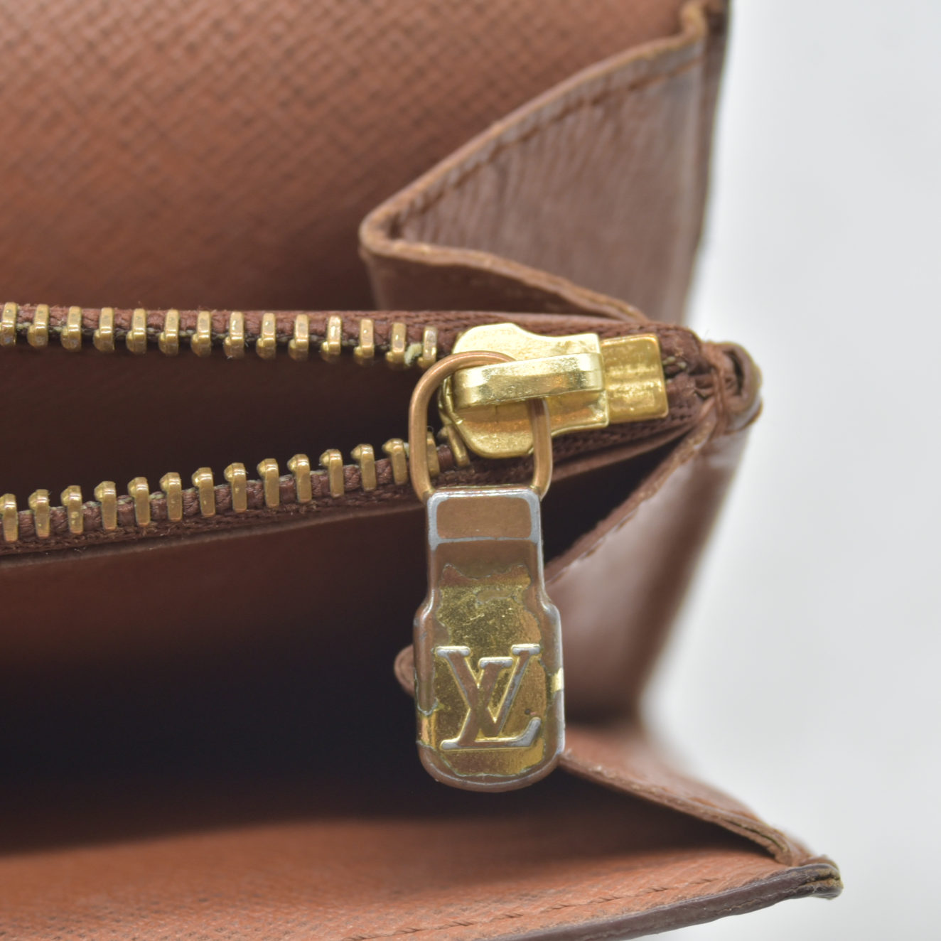 $720 Louis Vuitton Monogram Portefeiulle Sarah Long Bifold Wallet Brown CA0936
