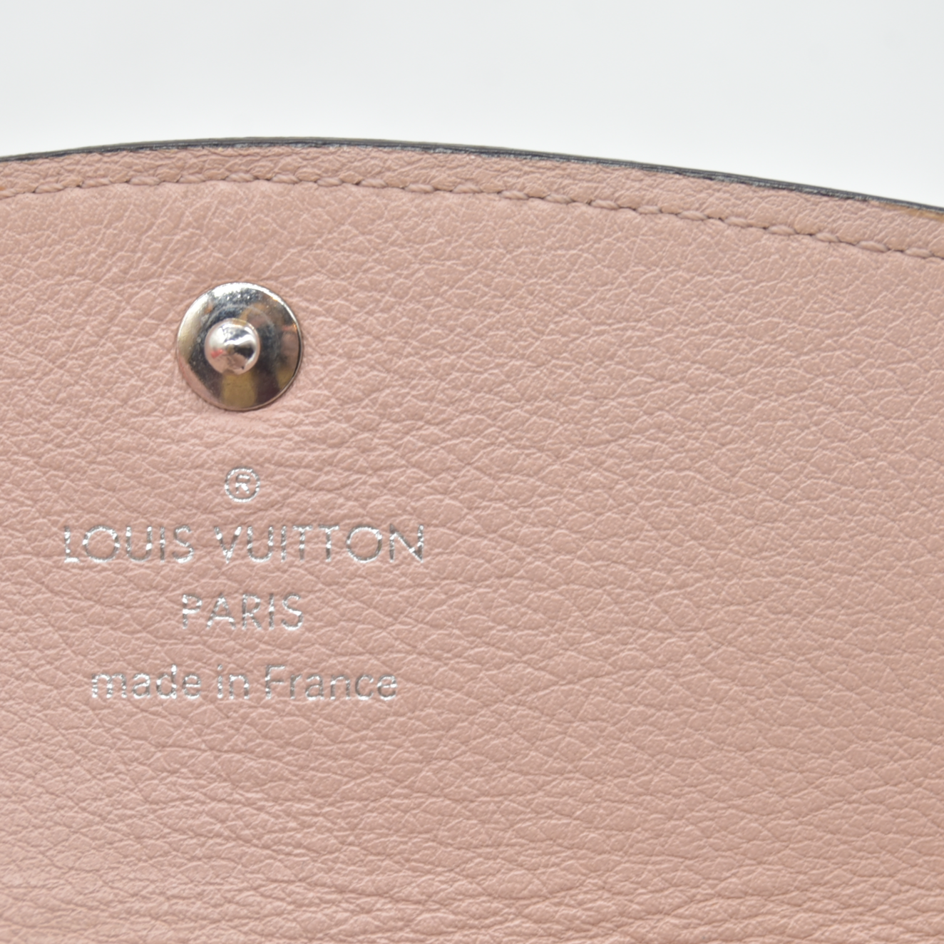 $450 Louis Vuitton Mahina Multicles 4 Ring Key Case Pink TN0187