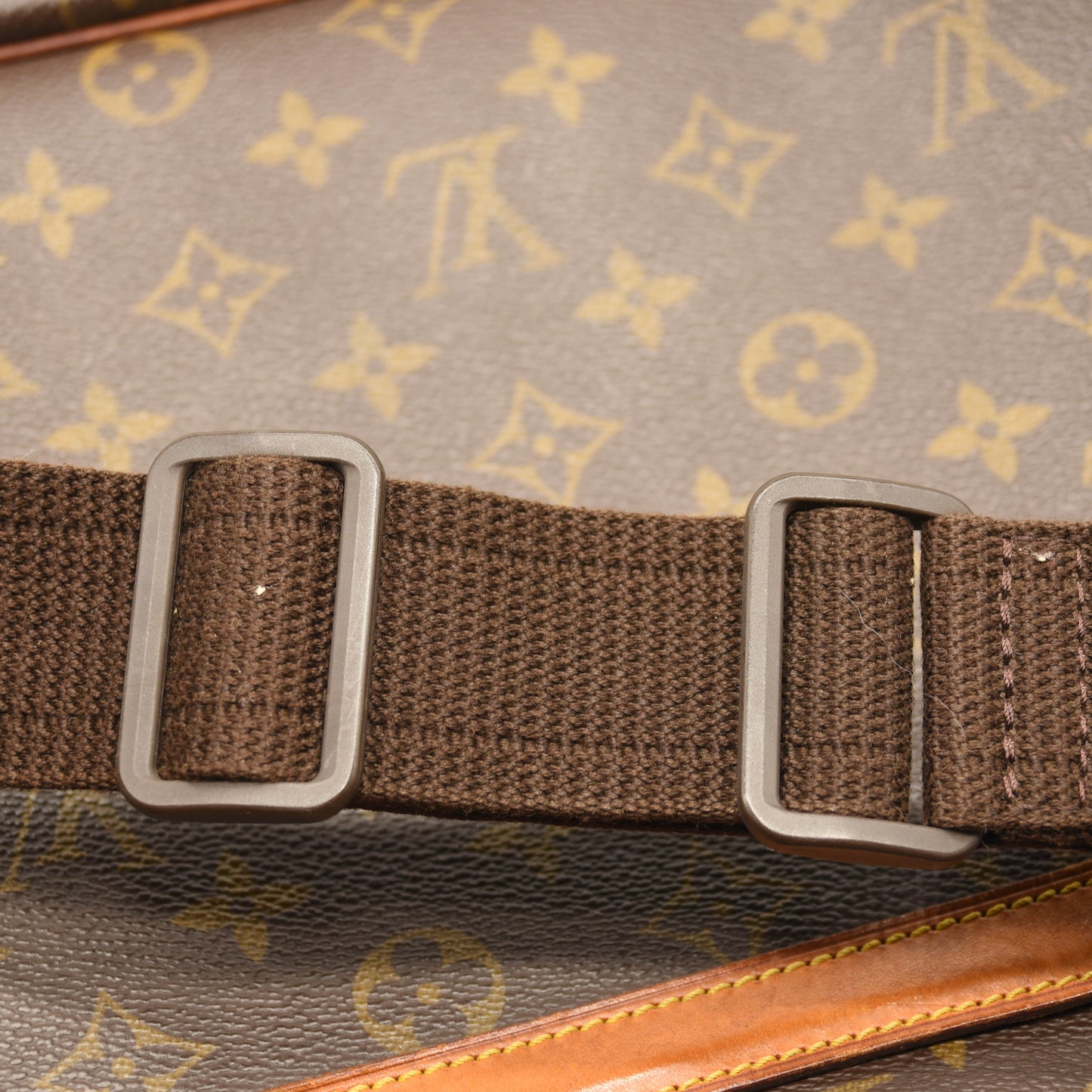 LOUIS VUITTON MONOGRAM REPORTER GM