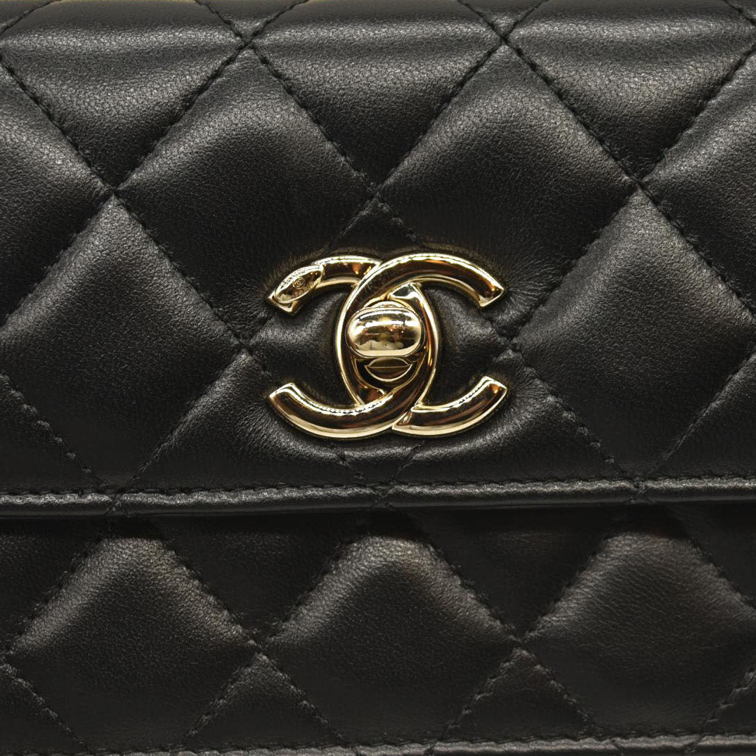 CHANEL Lambskin Quilted Trendy CC Flap Phone Holder With Chain Black