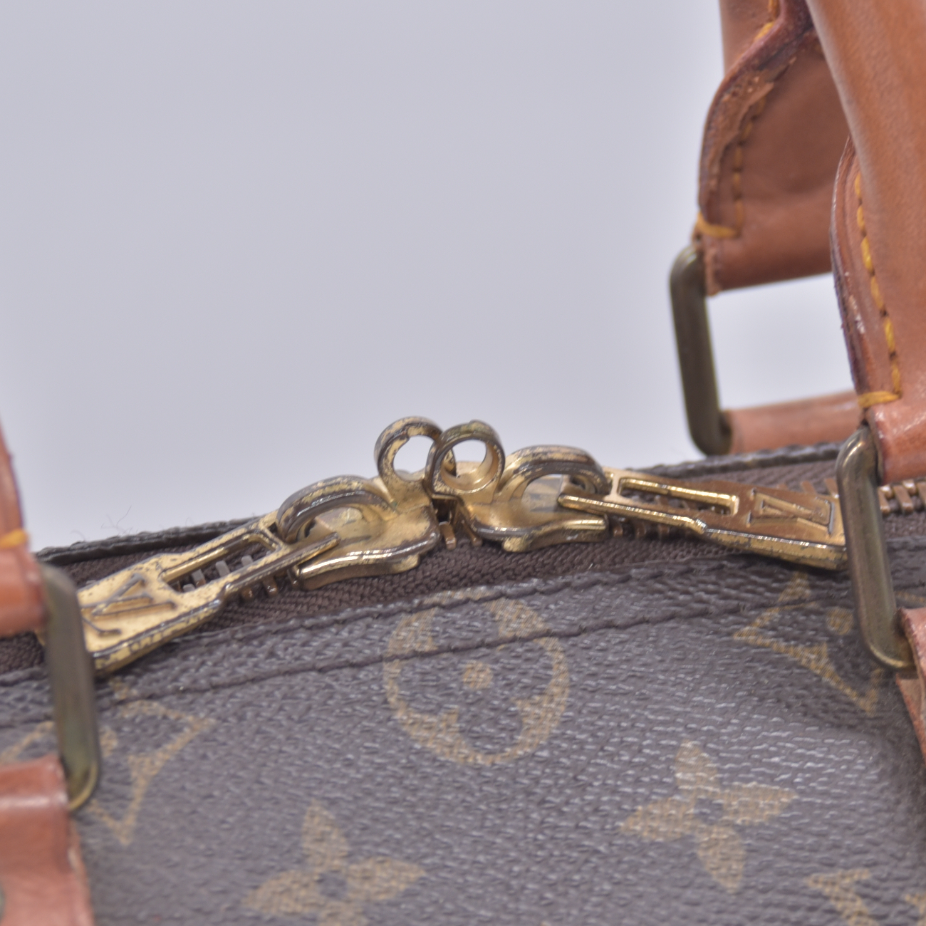 $1420 1986 Louis Vuitton Monogram Duffle Boston Bag Keepall 45 VI862