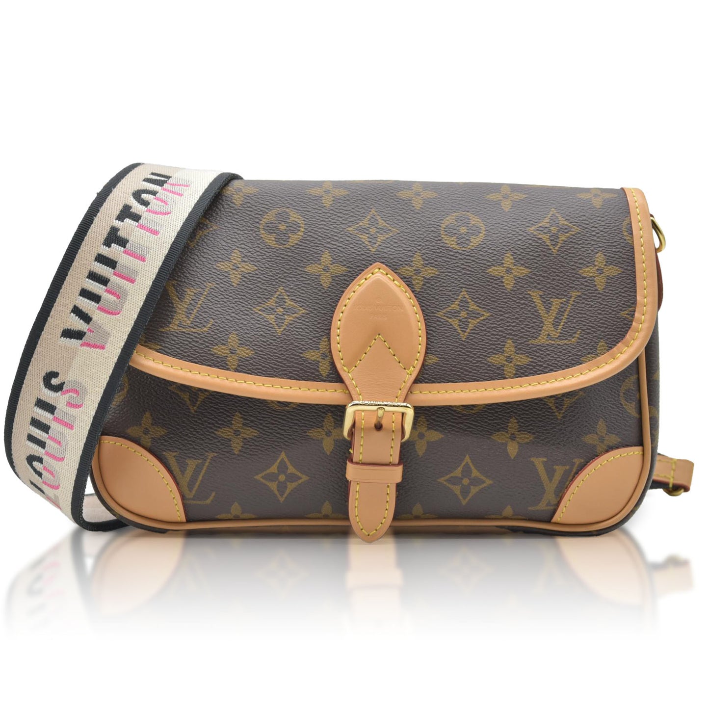 $2620 Louis Vuitton Monogram Diane Black