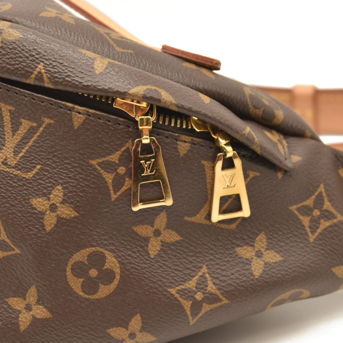 LOUIS VUITTON Monogram Bumbag MI4290