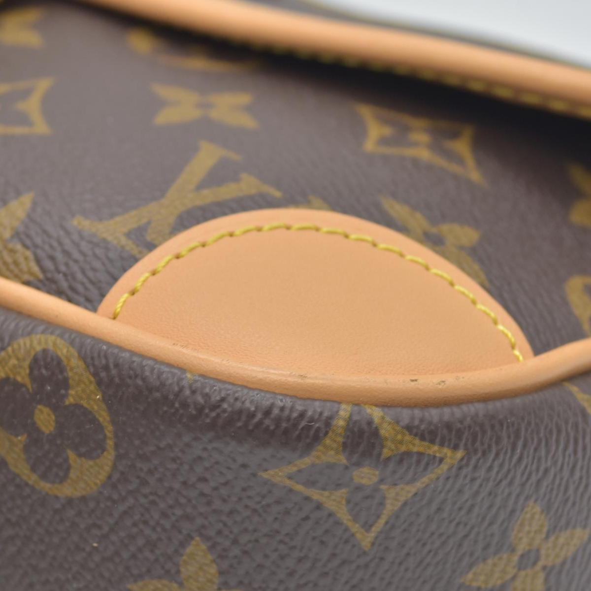 $2620 Louis Vuitton Monogram Diane Black