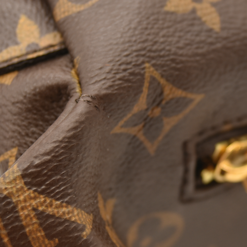 LOUIS VUITTON Monogram Bumbag MI4290