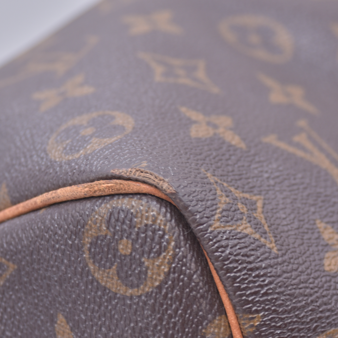 $1700 2005 Louis Vuitton Speedy 35 Monogram AA0065