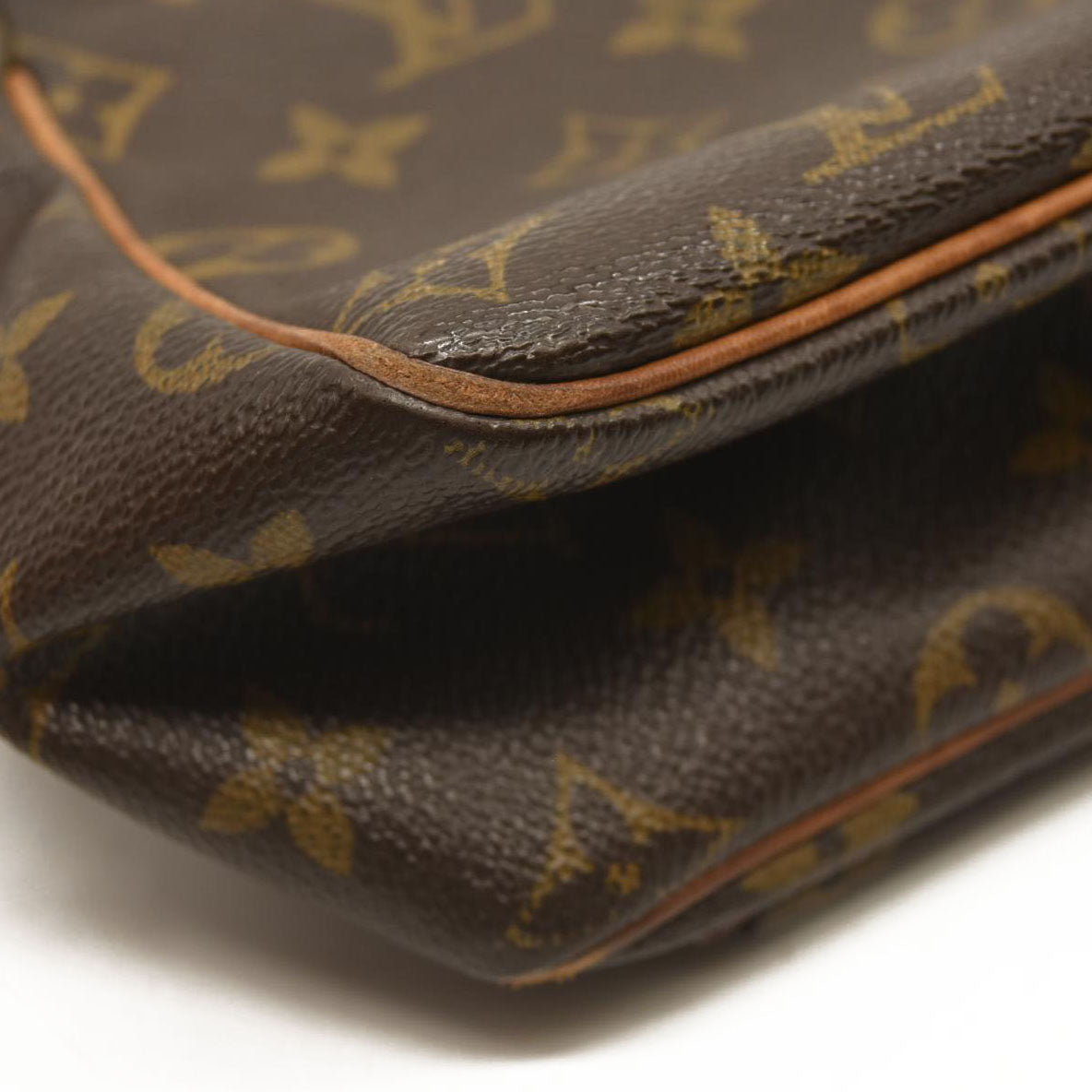 LOUIS VUITTON Monogram Viva-Cite PM