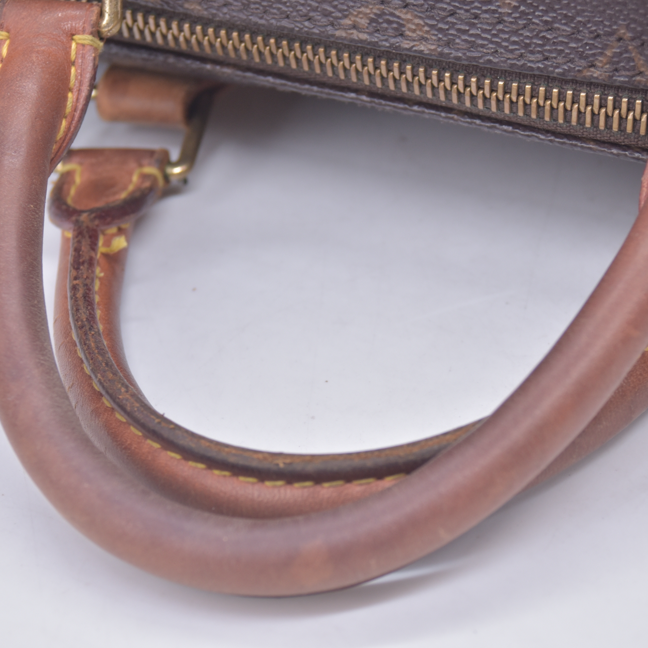 $1700 2005 Louis Vuitton Speedy 35 Monogram AA0065