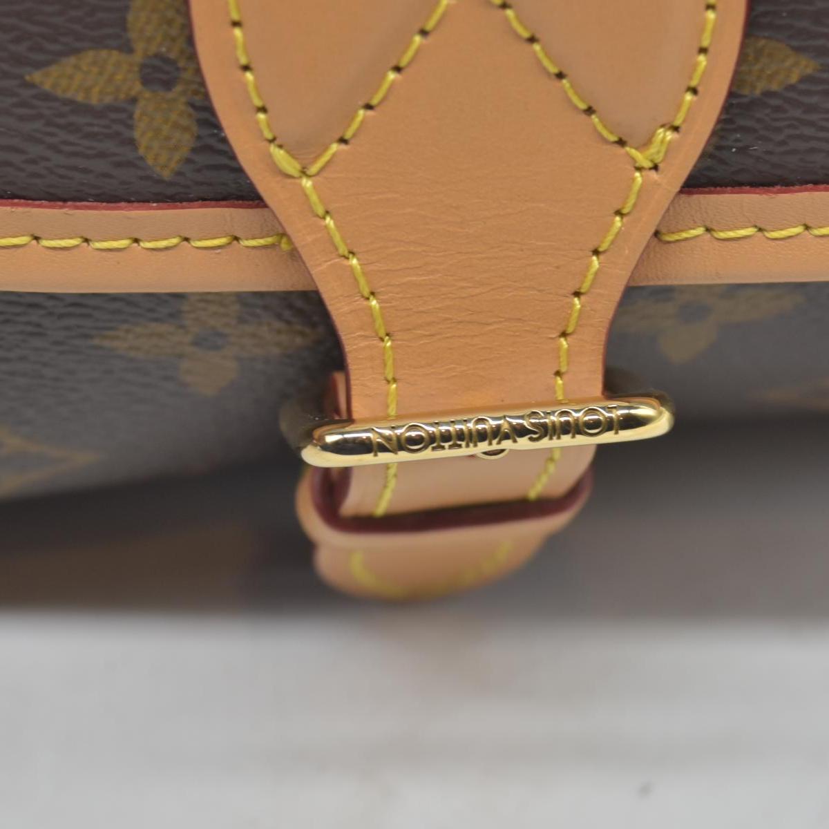 $2620 Louis Vuitton Monogram Diane Black