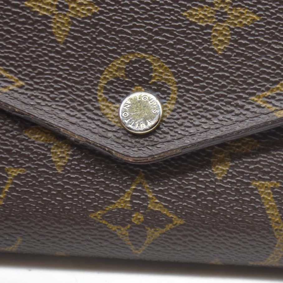 AUCTION $725 Louis Vuitton Monogram Sarah Wallet (no date code)