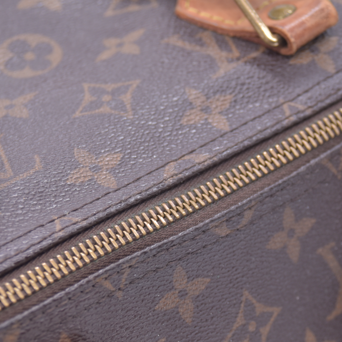 $1700 2005 Louis Vuitton Speedy 35 Monogram AA0065