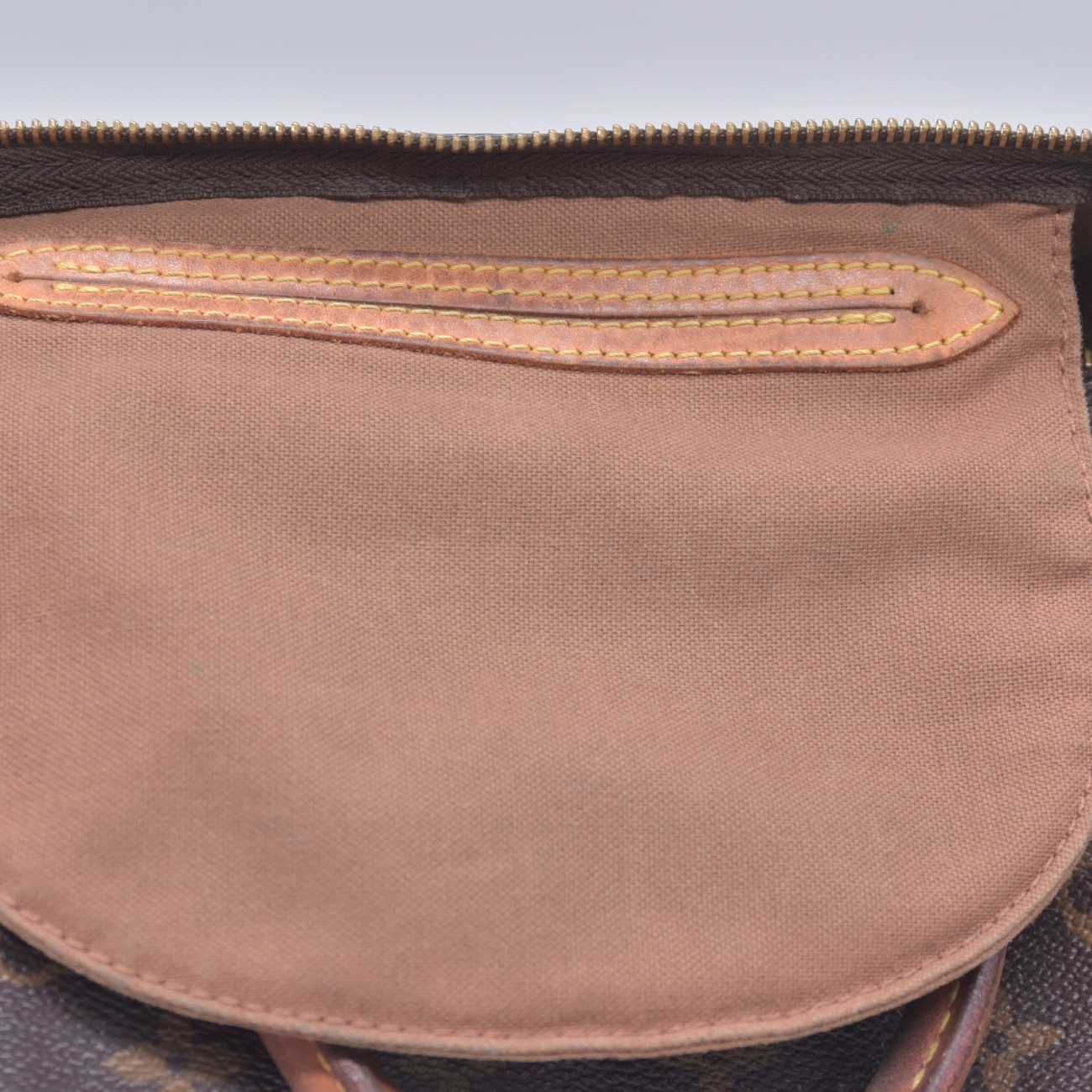 $1700 2005 Louis Vuitton Speedy 35 Monogram AA0065
