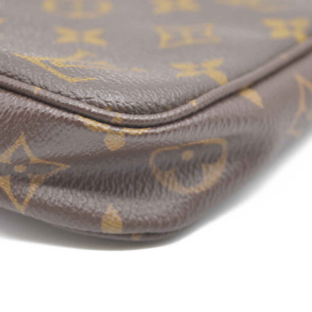 Louis Vuitton LV Accessories Pouch Pochette Accessoires Brown Monogram AUCTION CONSIGNMENT