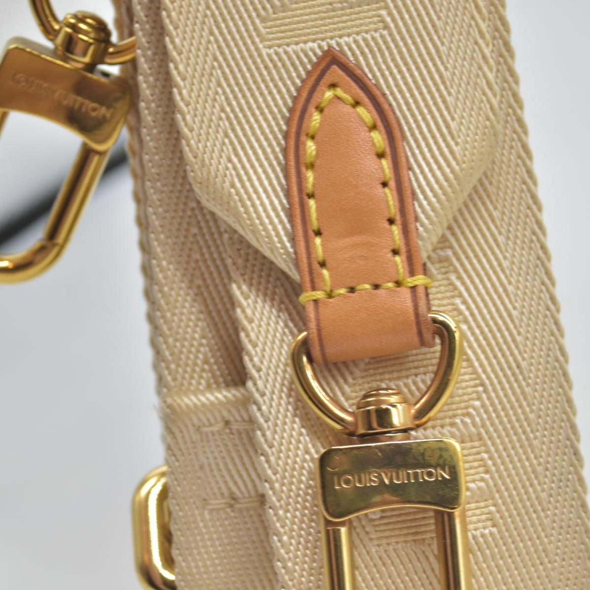 $2240 Louis Vuitton Monogram Giant By The Pool Multi Pochette Accessories Brume