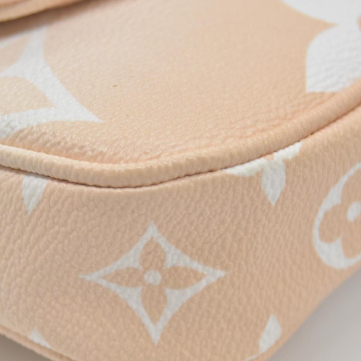 $2240 Louis Vuitton Monogram Giant By The Pool Multi Pochette Accessories Brume
