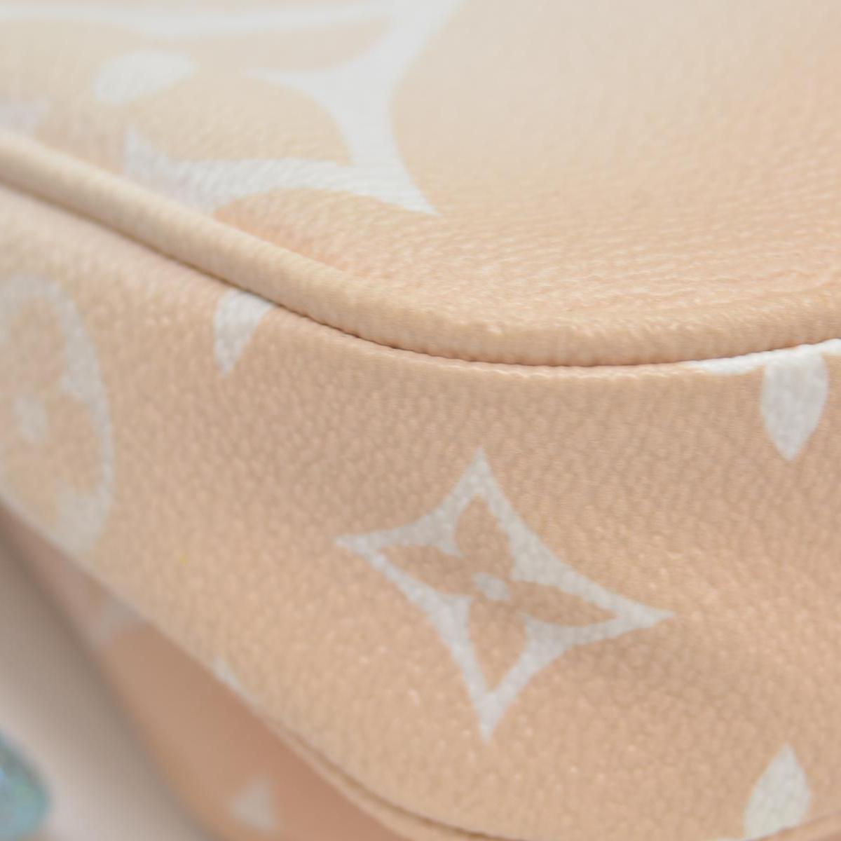 $2240 Louis Vuitton Monogram Giant By The Pool Multi Pochette Accessories Brume