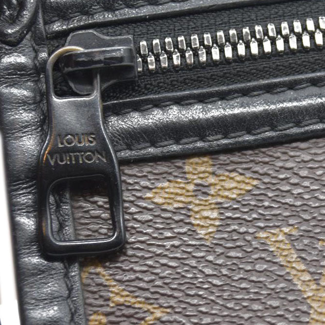 $2180 Louis Vuitton  Monogram Double Flat Messenger Marron CONSIGNMENT