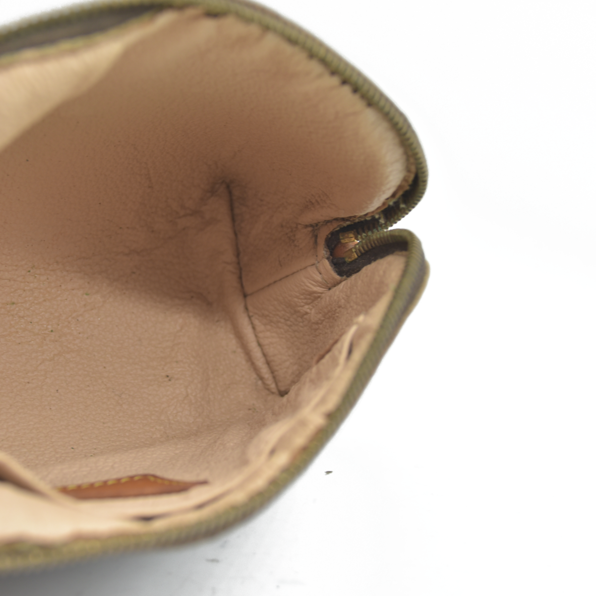 CONSIGNMENT AUCTION $600 Louis Vuitton  Monogram Cosmetic Pouch