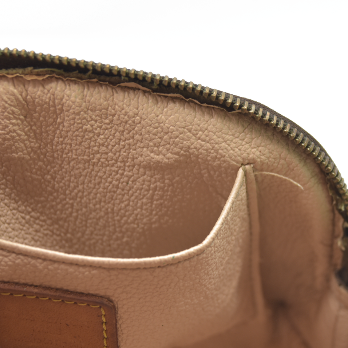 CONSIGNMENT AUCTION $600 Louis Vuitton  Monogram Cosmetic Pouch