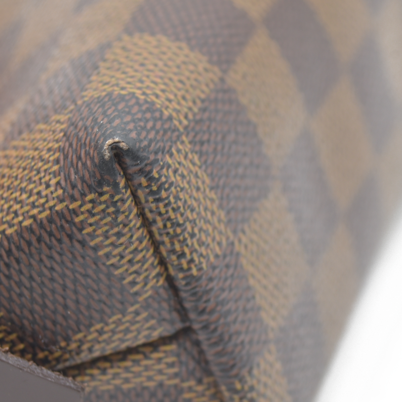 CONSIGNMENT AUCTION $600 Louis Vuitton  Damier Ebene Cosmetic Pouch