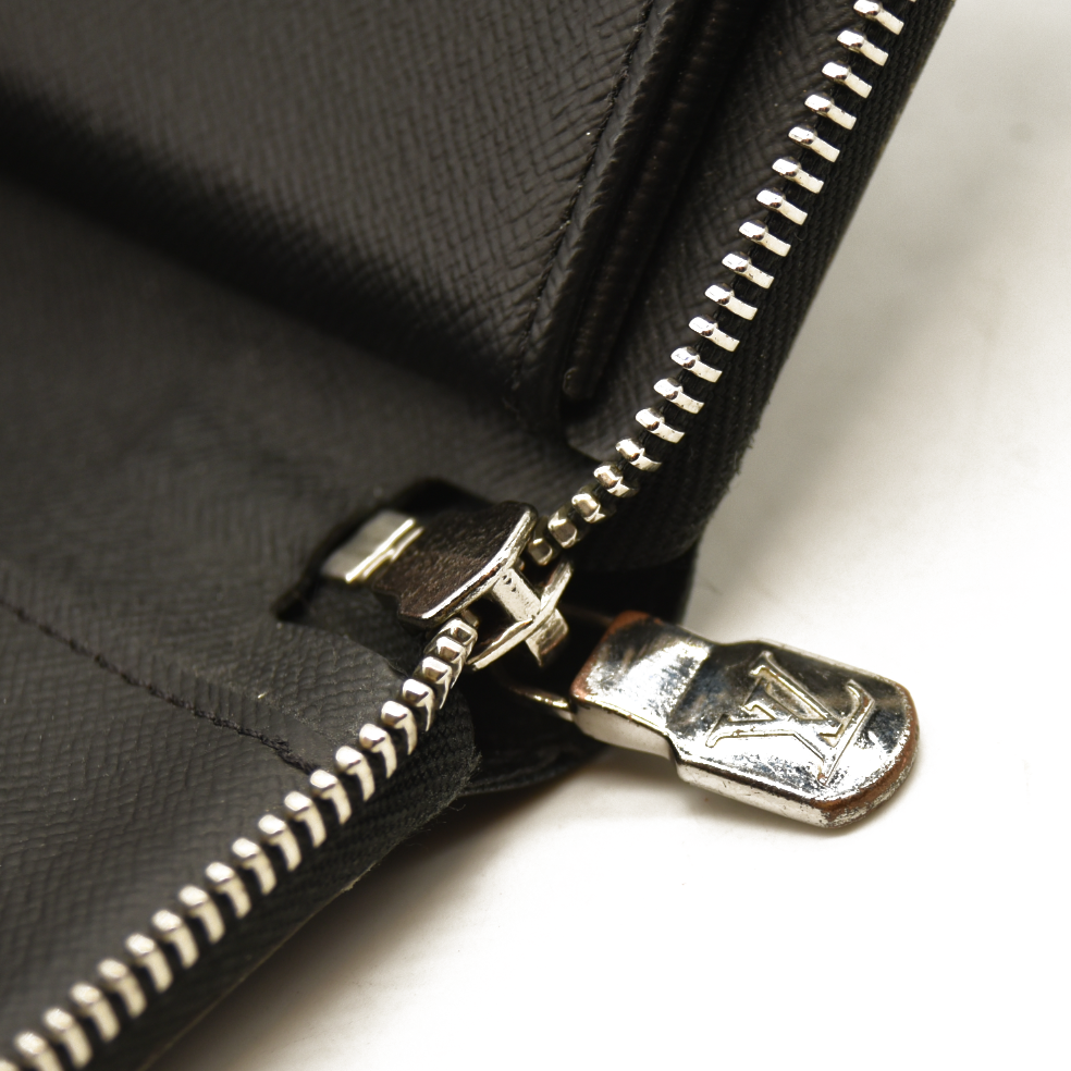 Louis Vuitton  Damier Graphite Zippy Organizer Wallet CA4118