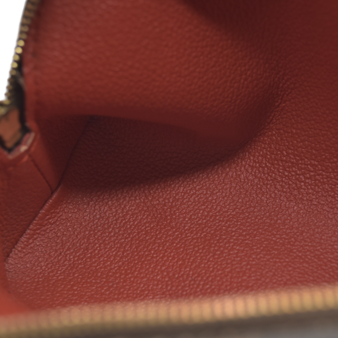 CONSIGNMENT AUCTION $600 Louis Vuitton  Damier Ebene Cosmetic Pouch