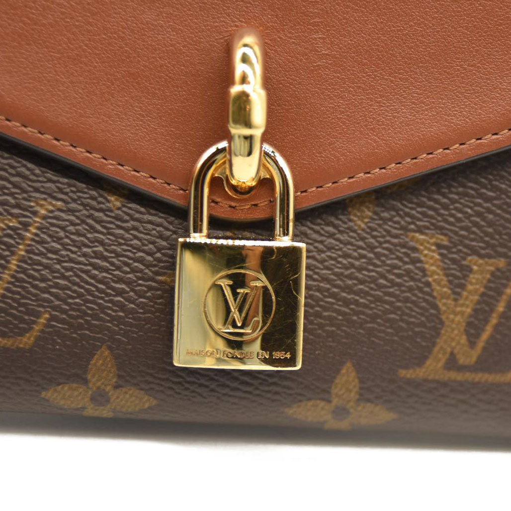 LOUIS VUITTON Padlock On Strap Monogram Shoulder Bag Caramel