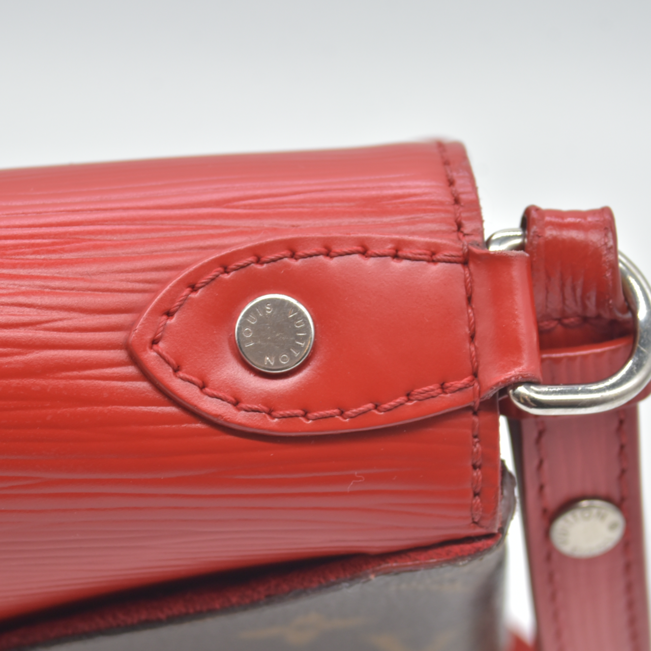 $1740 Louis Vuitton Monogram Epi Saint Michel Coquelicot CA2177 2017