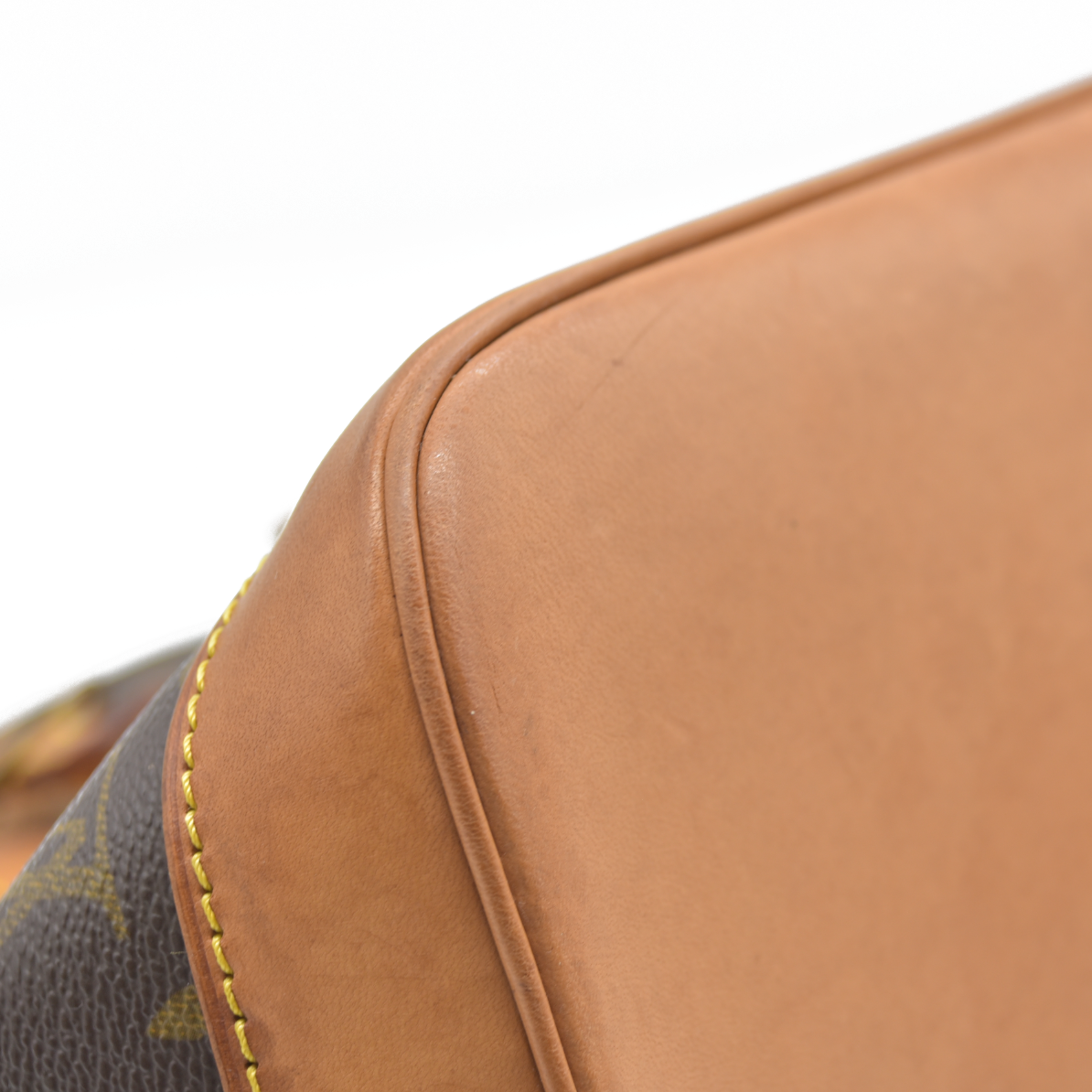 CONSIGNMENT AUCTION $2090 Louis Vuitton  Monogram Alma PM FL0062