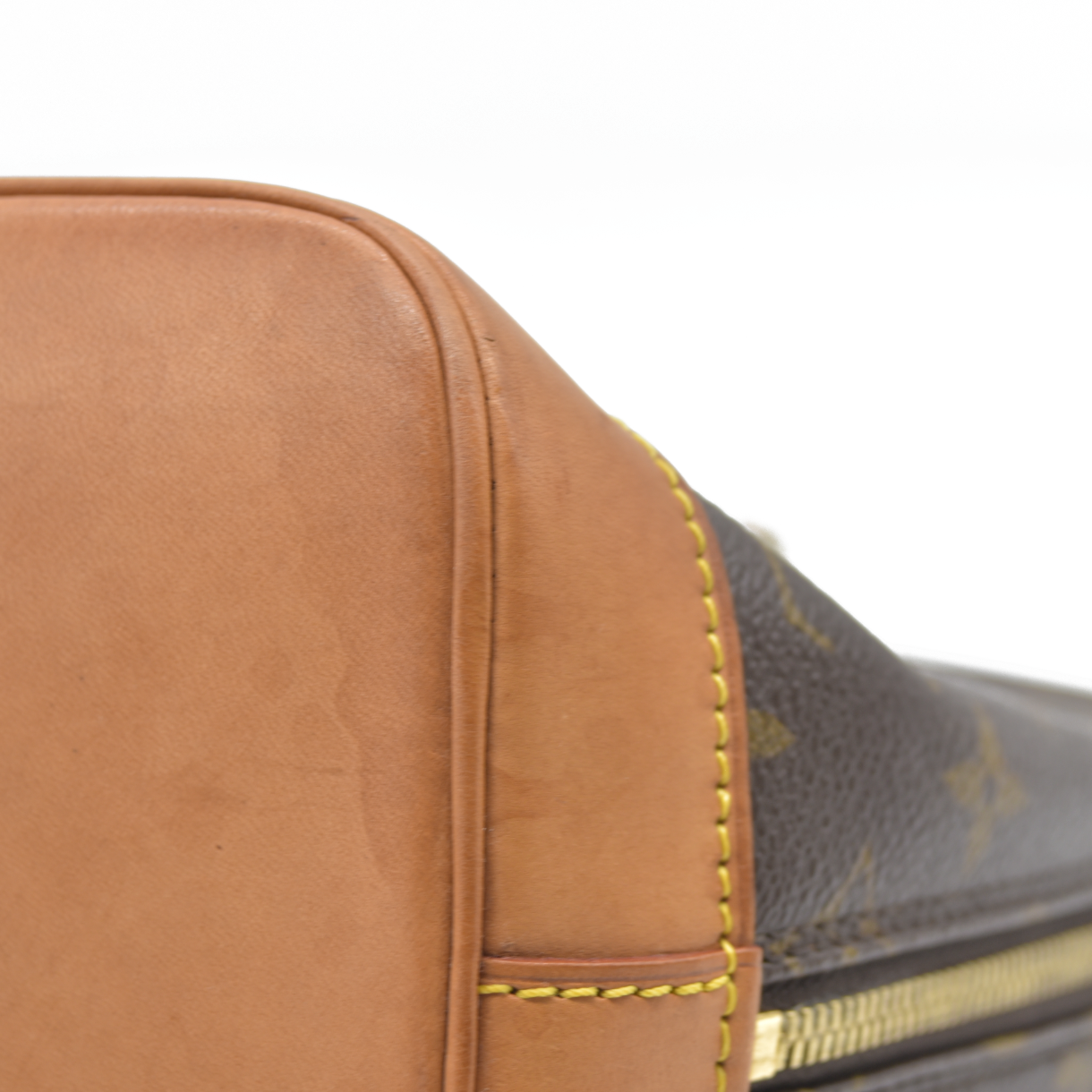 CONSIGNMENT AUCTION $2090 Louis Vuitton  Monogram Alma PM FL0062