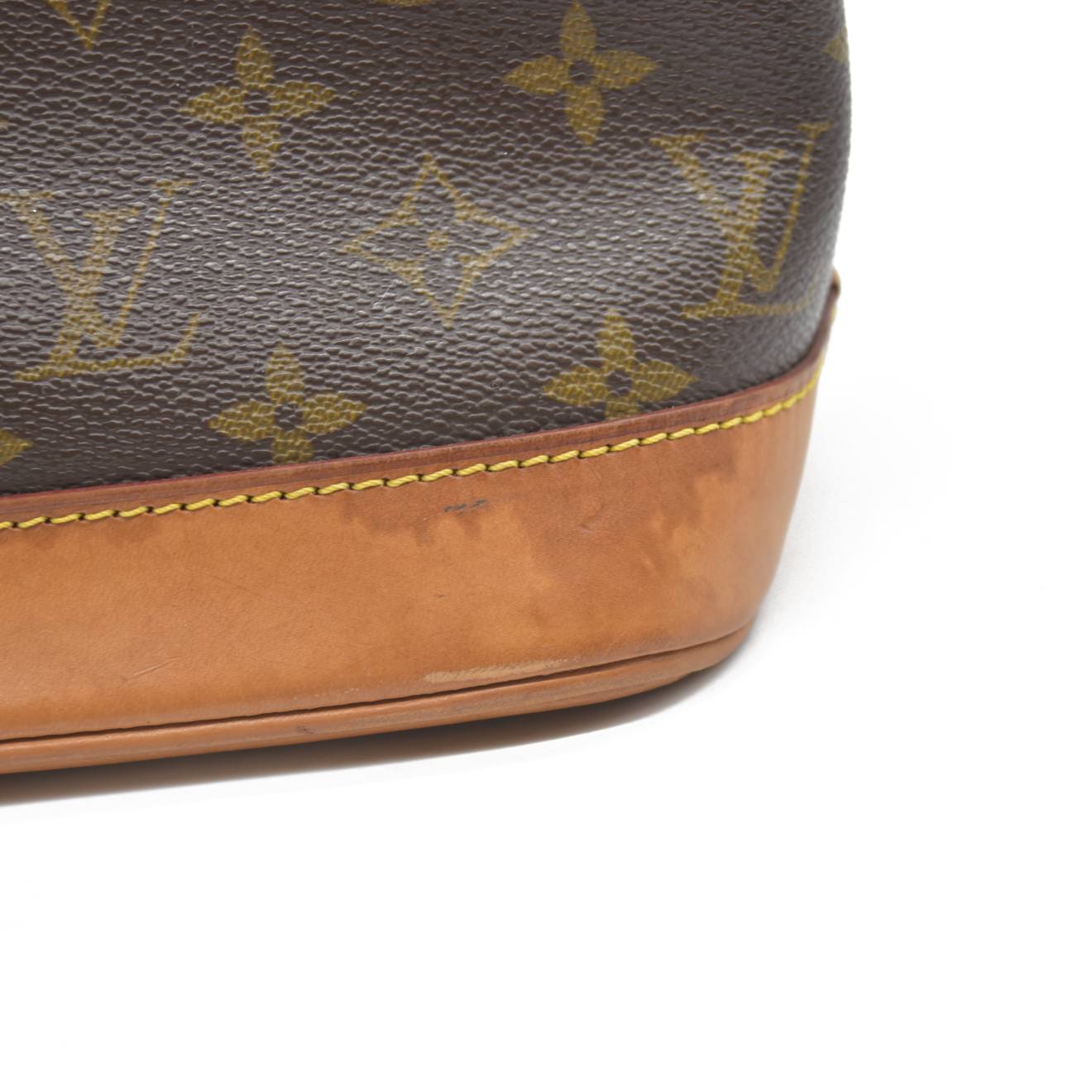 CONSIGNMENT AUCTION $2090 Louis Vuitton  Monogram Alma PM FL0062