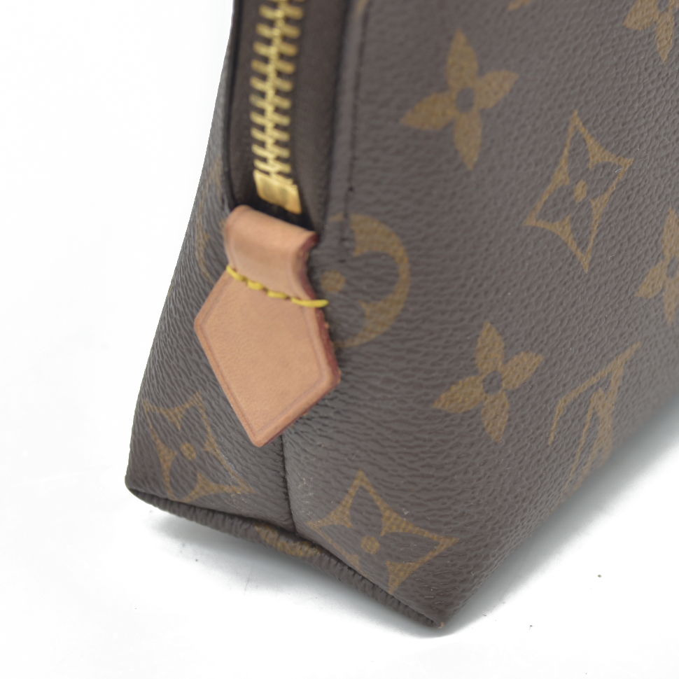 Louis Vuiiton Monogram Cosmetic Pouch GM SR0280