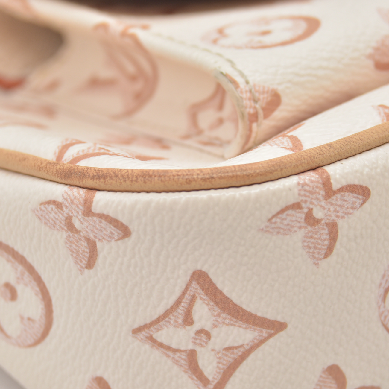 Louis Vuitton Monogram Fall For You Maxi Multi Pochette Accessories Beige Clair