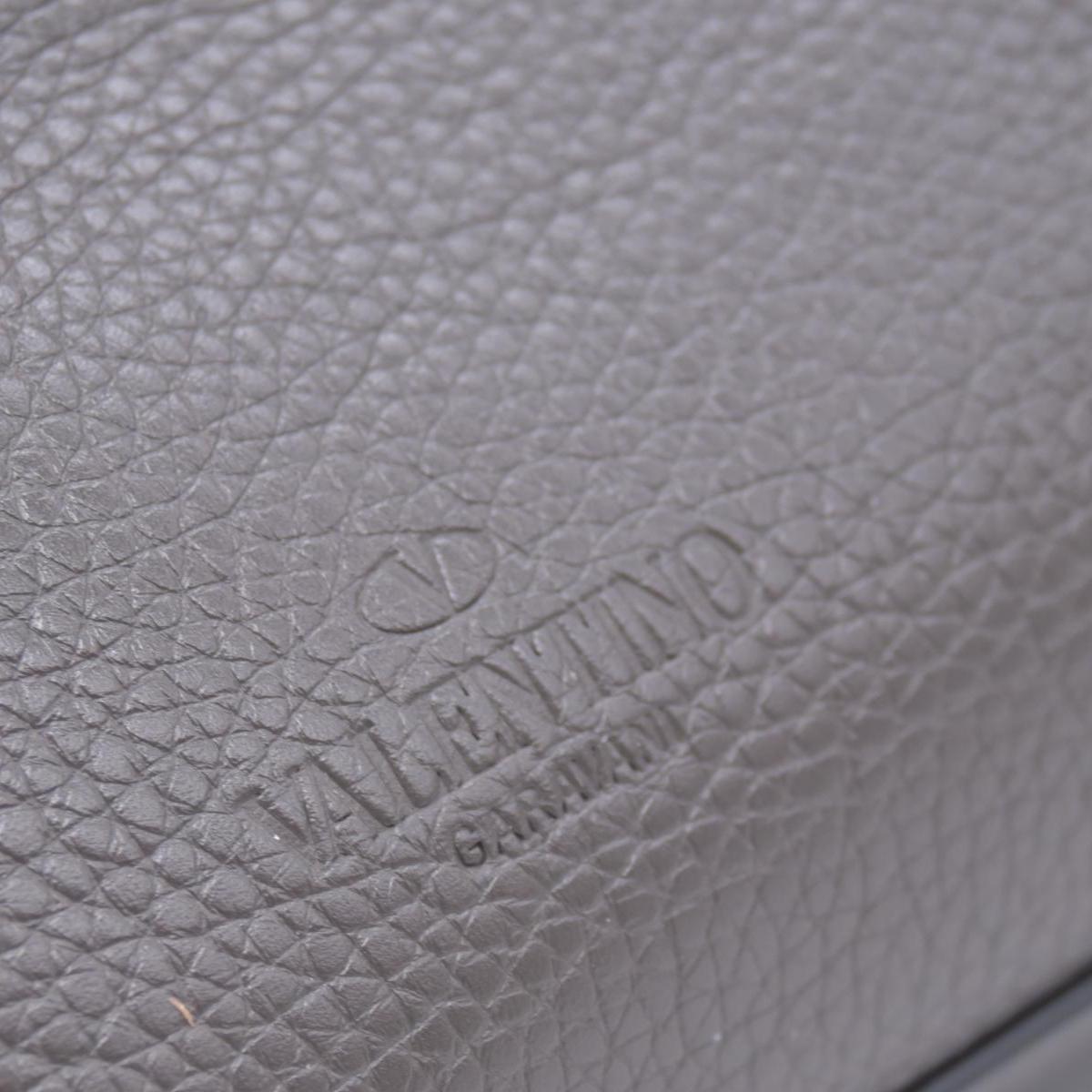 $1850 Valentino Garavani Grained Calfskin Small Rockstud Shoulder Tote Grey