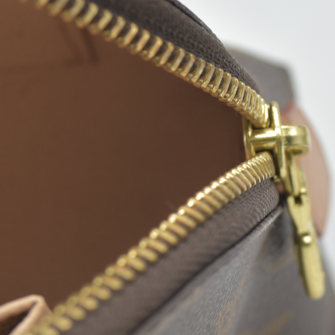 Louis Vuiiton Monogram Cosmetic Pouch GM SR0280