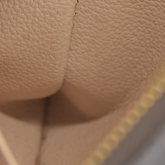 Louis Vuiiton Monogram Cosmetic Pouch GM SR0280