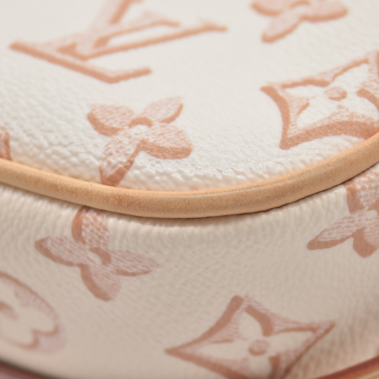 Louis Vuitton Monogram Fall For You Maxi Multi Pochette Accessories Beige Clair