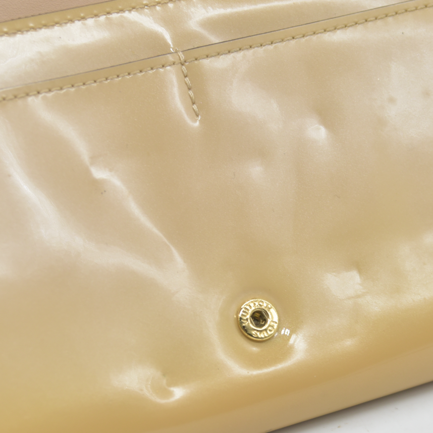 $1550 LOUIS VUITTON Louise Patent Leather BIifold Long Wallet 2015 CA2145