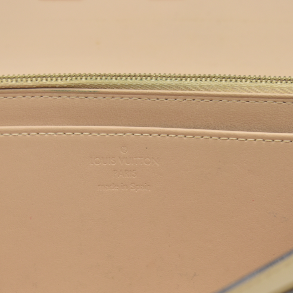 $1550 LOUIS VUITTON Louise Patent Leather BIifold Long Wallet 2015 CA2145