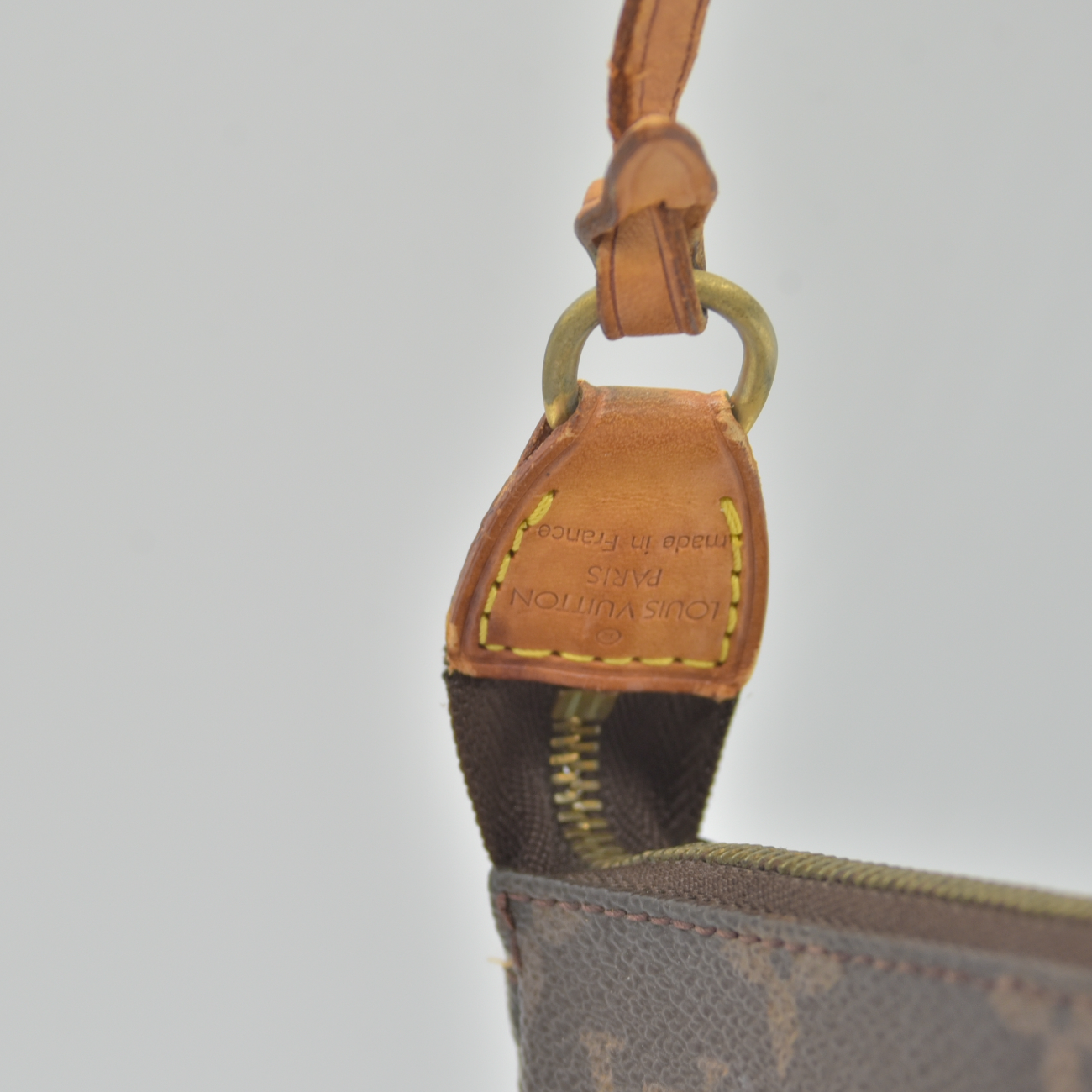 $1290 2000 Louis Vuitton LV Pochette Accessoires Brown Monogram VI0050