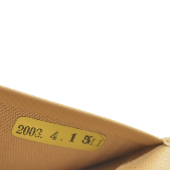 AUCTION CHANEL Coco Button Leather Card Case Holder Short Purse Beige