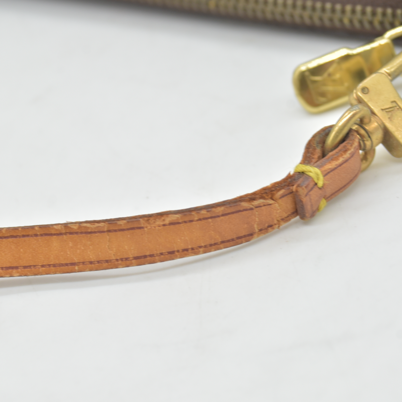 $1290 2000 Louis Vuitton LV Pochette Accessoires Brown Monogram VI0050