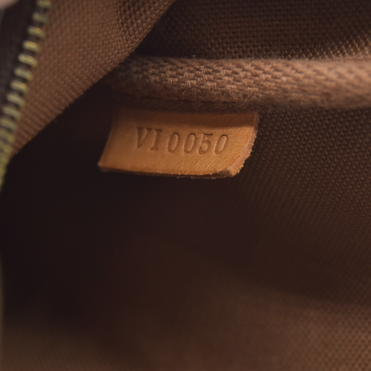 $1290 2000 Louis Vuitton LV Pochette Accessoires Brown Monogram VI0050