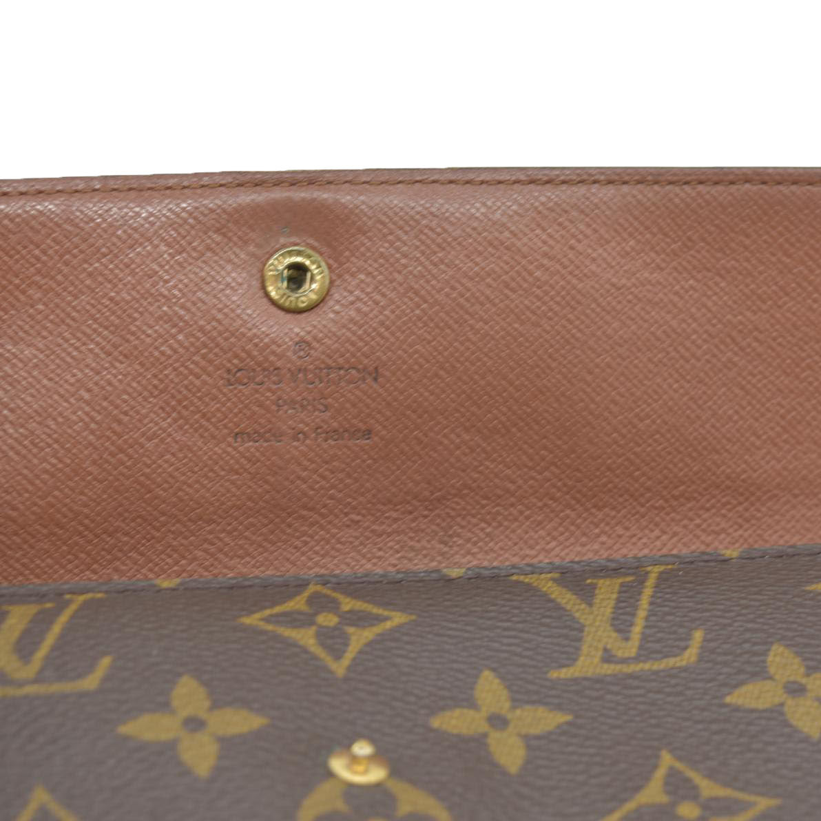 AUCTION $725 Louis Vuitton Monogram Trifold Sarah Wallet